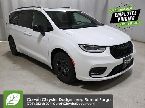 2025 Chrysler Pacifica L