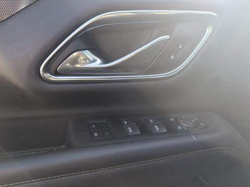 2024 GMC Yukon XL 4WD AT4