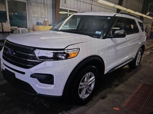 Oxford White 2024 Ford Explorer XLT