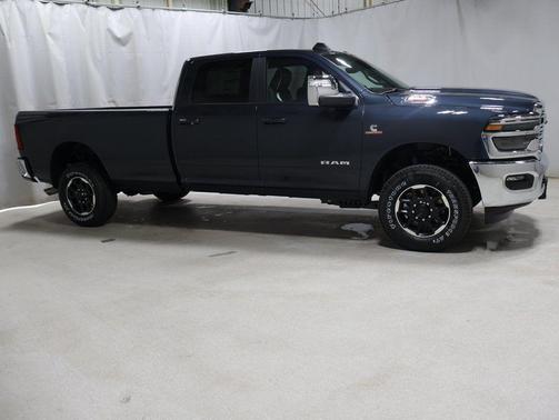 2025 RAM 2500 Laramie Crew Cab 4x4 8' Box
