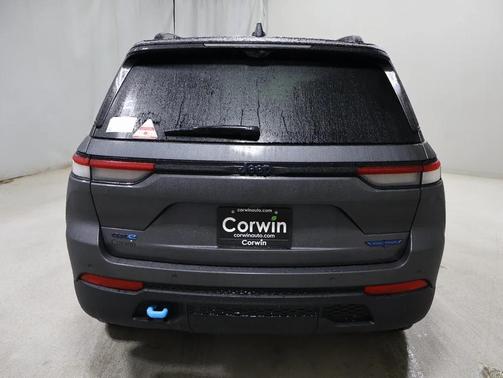 2025 Jeep Grand Cherokee 4xe Trailhawk