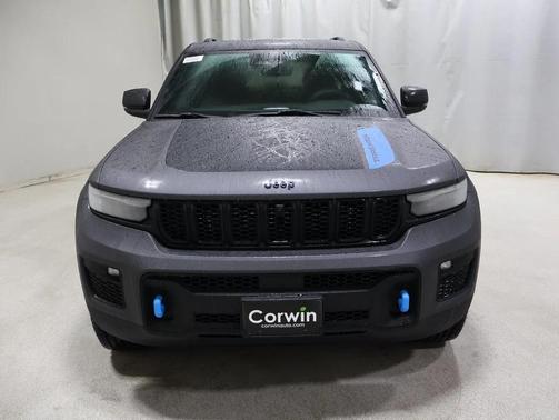 2025 Jeep Grand Cherokee 4xe Trailhawk