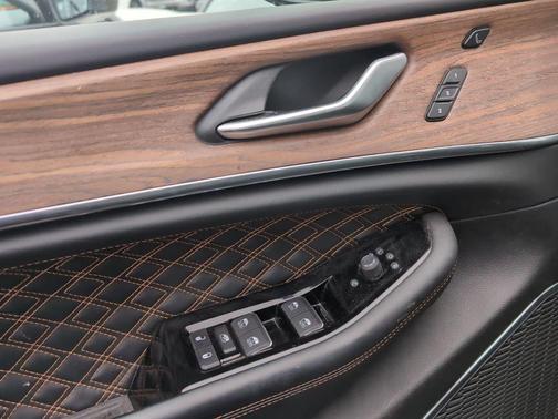 Midnight Sky 2023 Jeep Grand Cherokee Summit