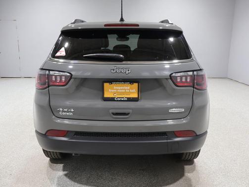 Sting-Gray Clearcoat 2023 Jeep Compass Latitude
