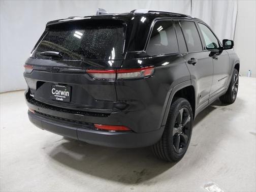 2025 Jeep Grand Cherokee Altitude
