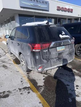 2018 Mitsubishi Outlander ES