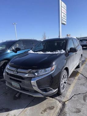 2018 Mitsubishi Outlander ES