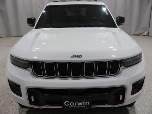 Bright White Clearcoat 2023 Jeep Grand Cherokee Overland