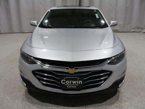 Silver Ice Metallic 2019 Chevrolet Malibu LT