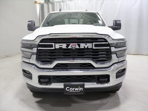 2025 RAM 3500 Tradesman Crew Cab 4x4 8' Box