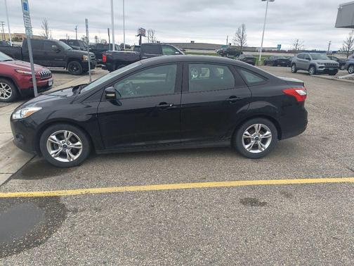TUXEDO BLACK METALLIC 2014 Ford Focus SE