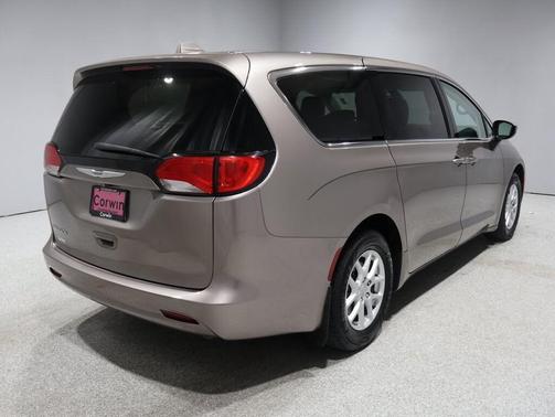 2017 Chrysler Pacifica Touring