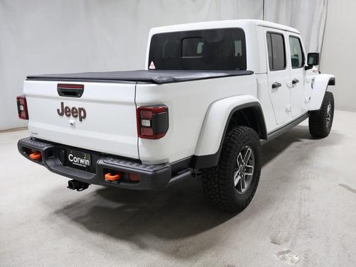 2025 Jeep Gladiator Mojave X