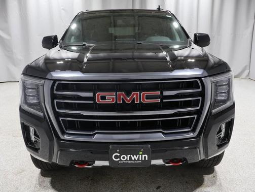 2022 GMC Yukon XL 4WD AT4