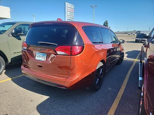 2018 Chrysler Pacifica Touring Plus
