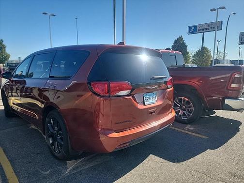 2018 Chrysler Pacifica Touring Plus