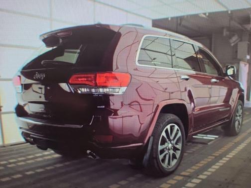 Velvet Red Pearl 2018 Jeep Grand Cherokee Overland