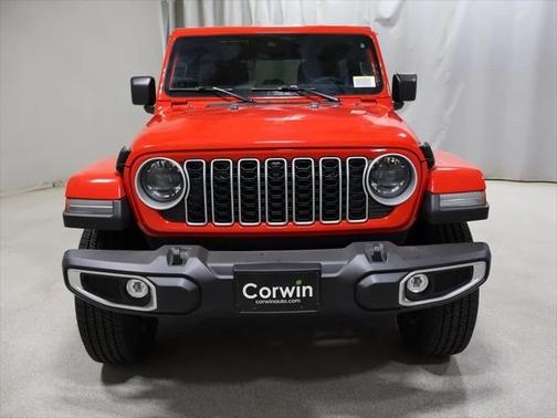 2025 Jeep Wrangler 4-Door Sahara 4x4