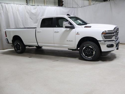 2025 RAM 2500 Laramie Crew Cab 4x4 8' Box