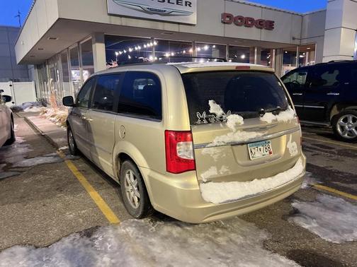 2011 Chrysler Town & Country Touring