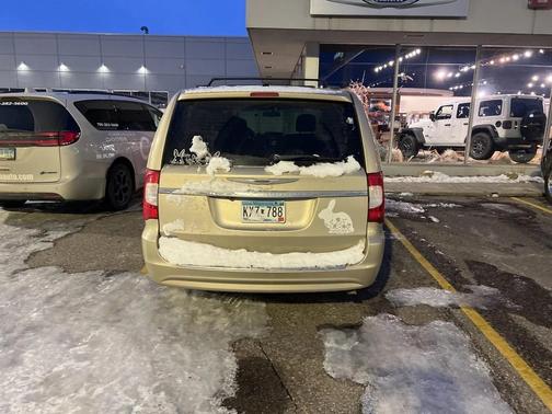 2011 Chrysler Town & Country Touring