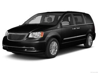 2013 Chrysler Town & Country Touring-L
