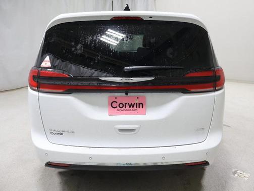 2026 Chrysler Pacifica L