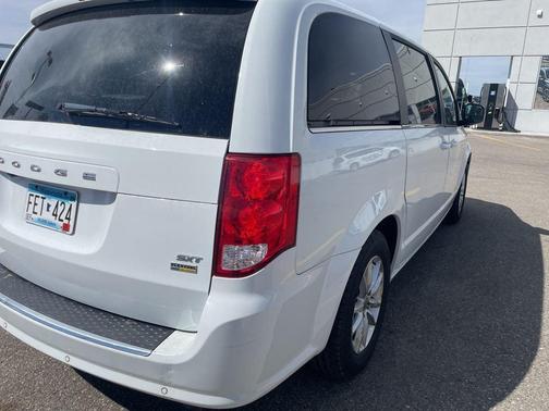 White Knuckle Clearcoat 2019 Dodge Grand Caravan SXT