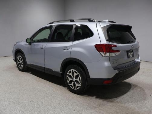 Ice Silver Metallic 2020 Subaru Forester Premium