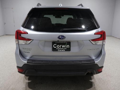Ice Silver Metallic 2020 Subaru Forester Premium