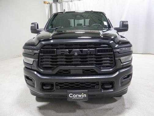 2025 RAM 2500 Tradesman Crew Cab 4x4 6'4' Box