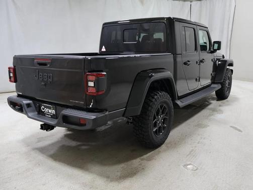 2025 Jeep Gladiator High Tide