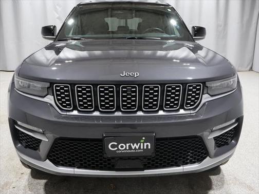 2023 Jeep Grand Cherokee Summit