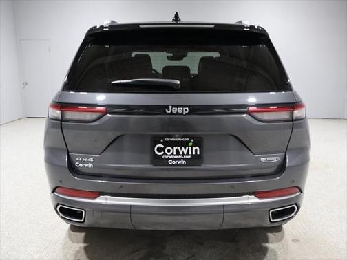 2023 Jeep Grand Cherokee Summit