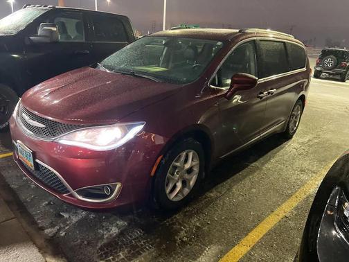 2018 Chrysler Pacifica Touring-L Plus