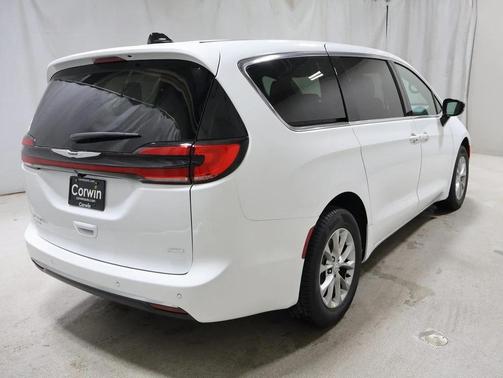 2026 Chrysler Pacifica L