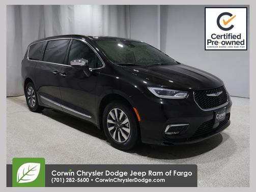 Brilliant Black Crystal Pearlcoat 2022 Chrysler Pacifica Hybrid Limited