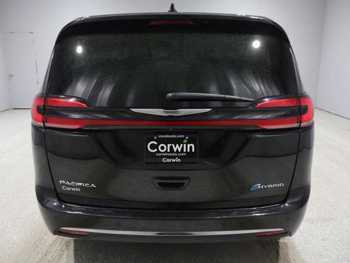 2022 Chrysler Pacifica Hybrid Limited