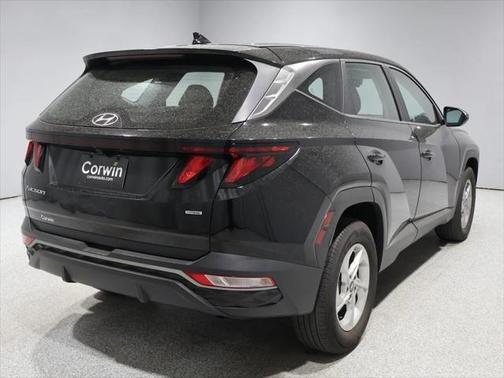 2022 Hyundai TUCSON SE
