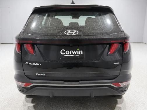 2022 Hyundai TUCSON SE