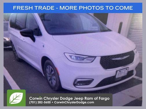 2024 Chrysler Pacifica Hybrid Select