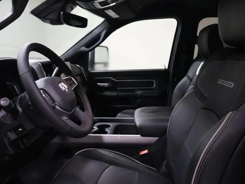 2026 RAM 3500 Laramie Crew Cab 4x4 8' Box