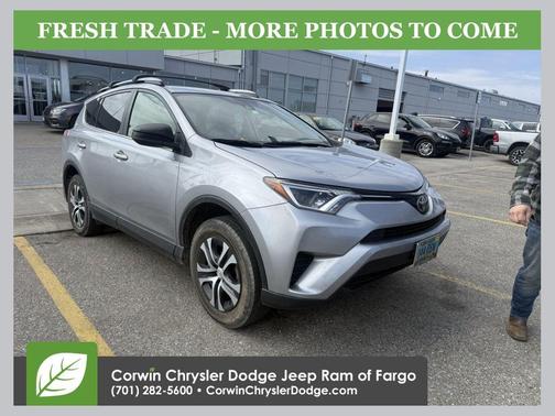 Silver Sky Metallic 2018 Toyota RAV4 LE