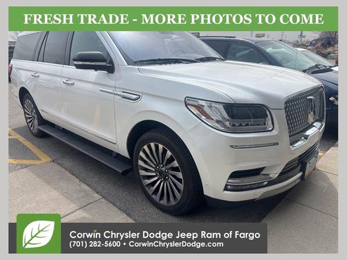 WHITE PLATINUM TRI-COAT MET 2019 Lincoln Navigator L Reserve