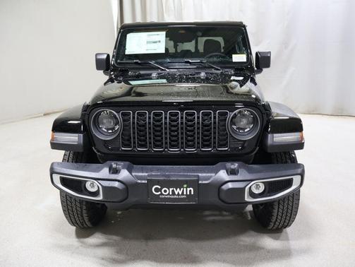 Black Clearcoat 2026 Jeep Gladiator Sport S