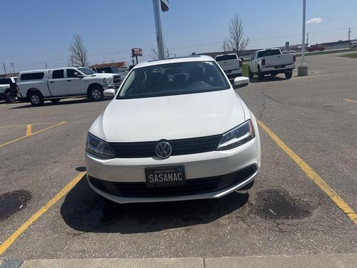 Candy White 2012 Volkswagen Jetta SE