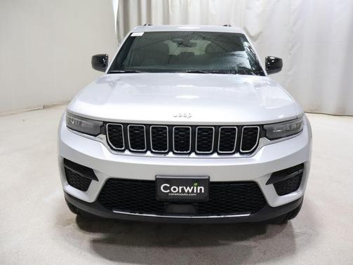 2026 Jeep Grand Cherokee Altitude