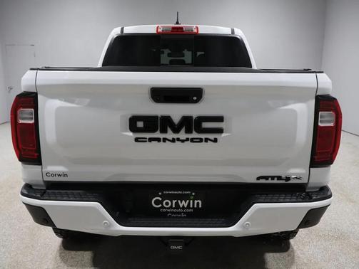 2025 GMC Canyon AT4
