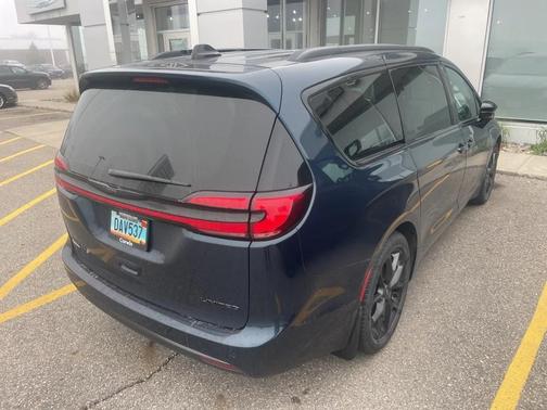 2024 Chrysler Pacifica Limited