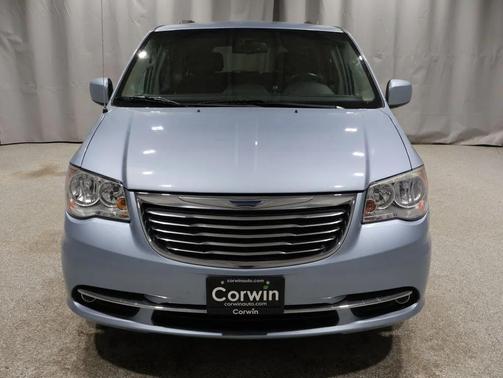 2013 Chrysler Town & Country Touring